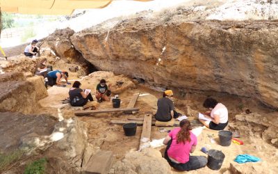 En marcha la XXI campaña de excavación en el Valle de los Neandertales en la sierra de Madrid