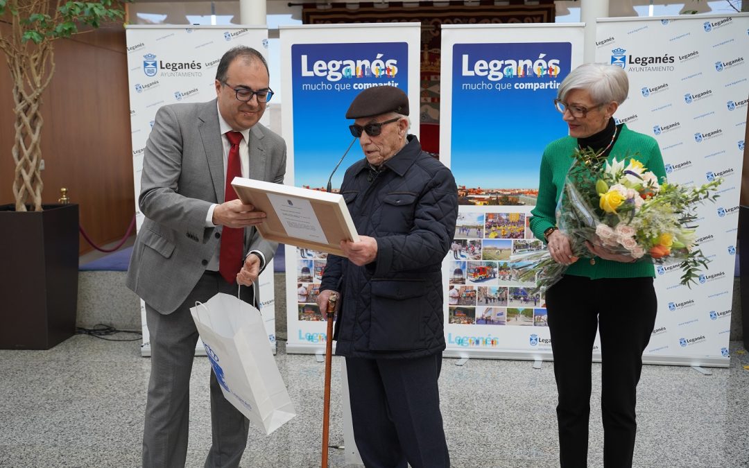 Recibimiento en el Ayto. a un vecino de Leganés en su 102 cumpleaños