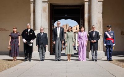 Isabel Díaz Ayuso destaca la valentía de Rafael Cadenas en la entrega del Premio Cervantes 2022