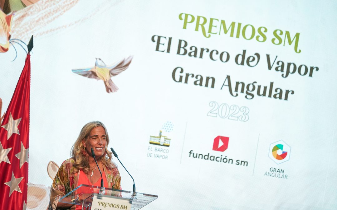 Entrega de premios a Barco de Vapor y Gran Angular