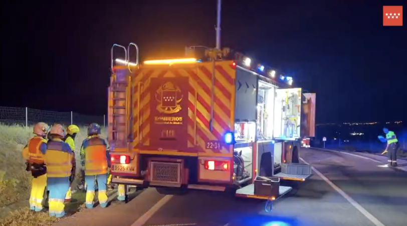 Fallece una mujer en un choque frontal entre un turismo y un camión en Ajalvir, Madrid