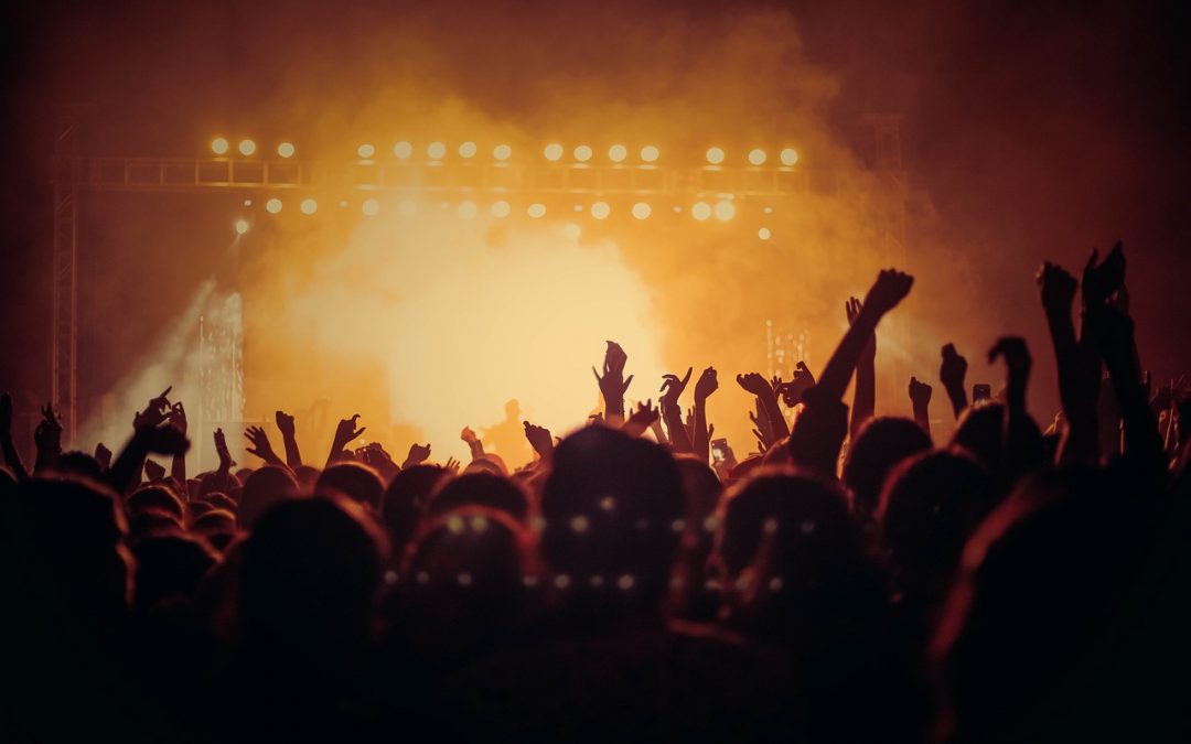 ACUA denuncia cláusulas abusivas en el Reggaeton Beach Festival por restringir pagos y acceso a consumiciones