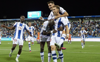 C.D. Leganés vence al Albacete Balompié (2-0) con goles de Raba y Diego García