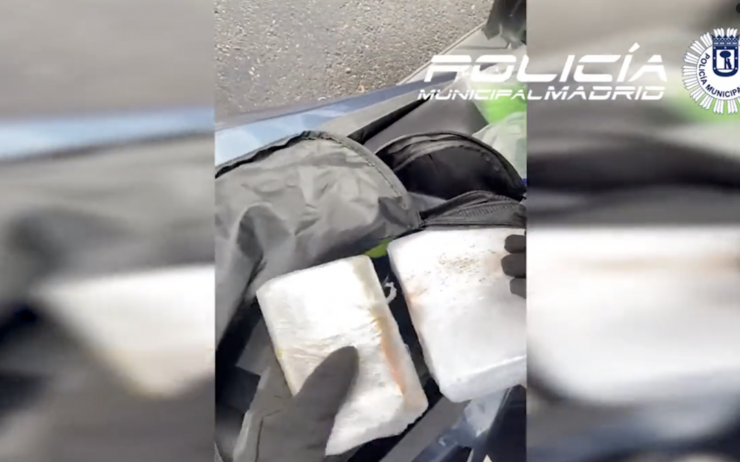 Motorista Capturado en Ciudad Lineal con Un Kilogramo de Cocaína y Más de 27,000 Euros