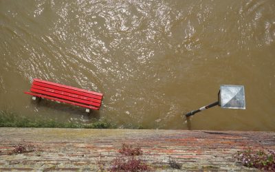 La lluvia vuelve a provocar el caos en Cercanías, el Metro y varias carreteras