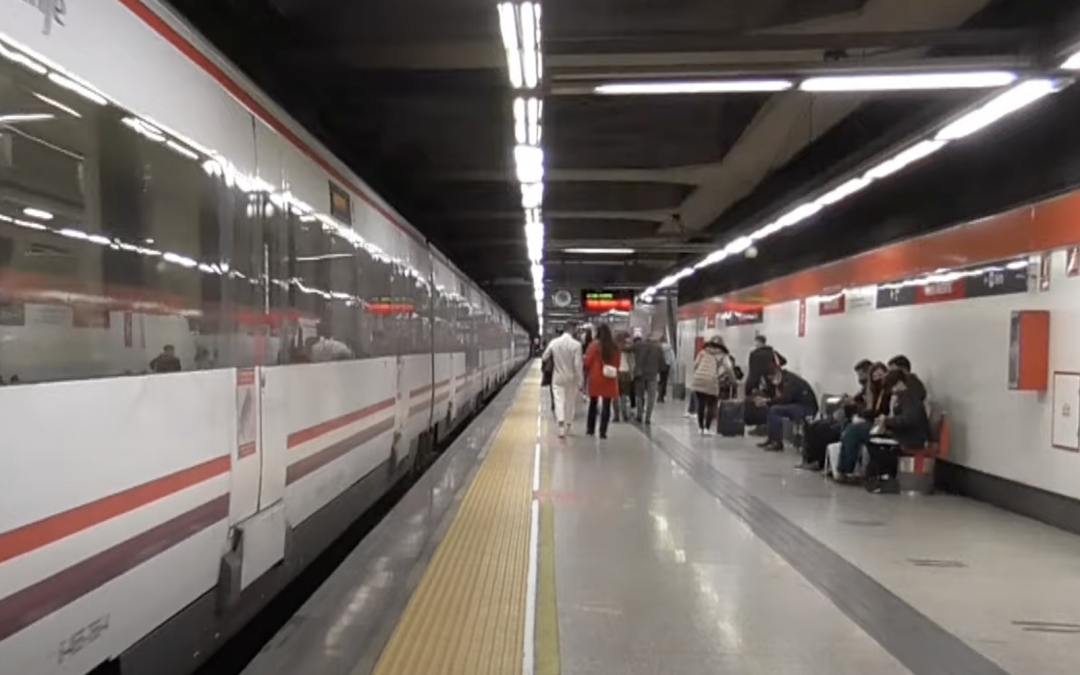 Cierre temporal de Recoletos y demoras en Cercanías Madrid por la incidencia en el tren Almería-Madrid
