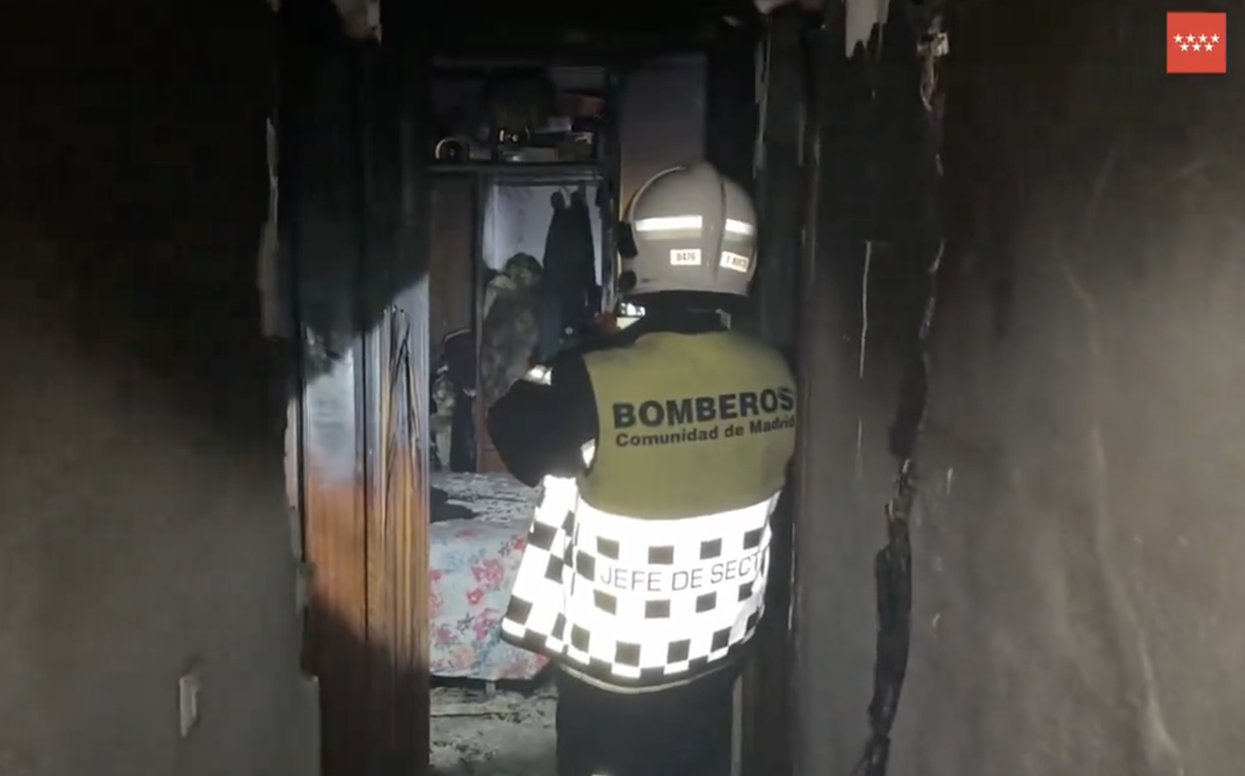 Un incendio en Móstoles obliga a desalojar un edificio