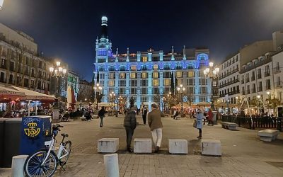 La Plaza de Santa Ana perderá más de la mitad de su arbolado por la reforma del aparcamiento