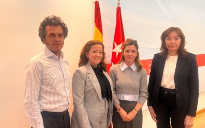 La Consejera de Sanidad de Madrid se reúne con la Fundación Lukiss para abordar el síndrome STXBP1