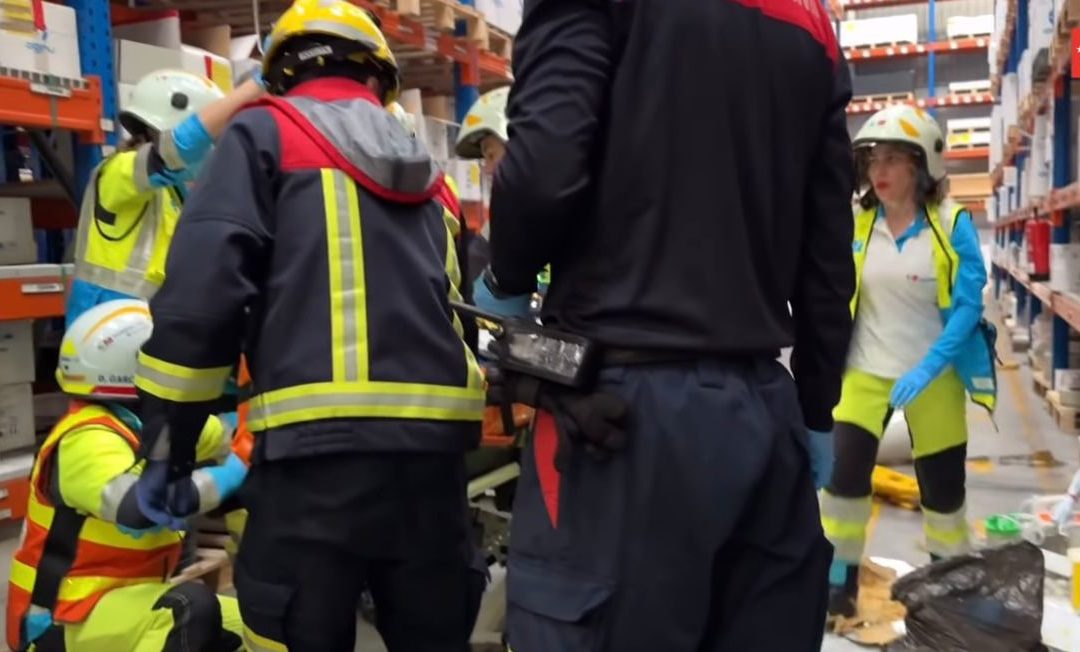 Accidente laboral en Pinto: Hombre de 41 años cae desde una altura de 12 metros