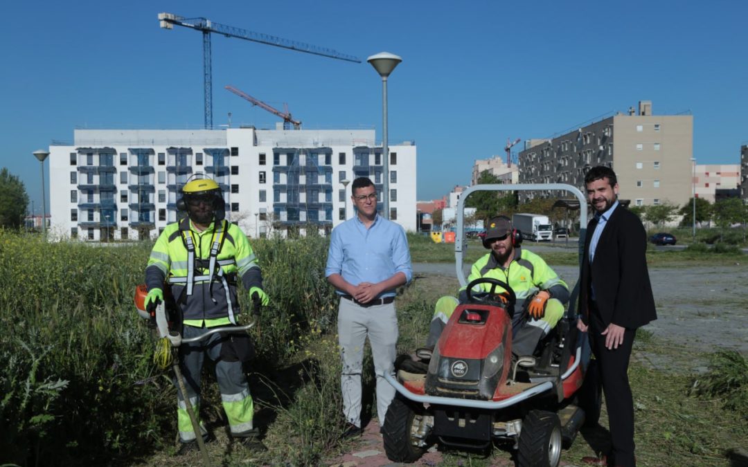 Alcorcón inicia campaña de desbroce para prevenir incendios y controlar plagas