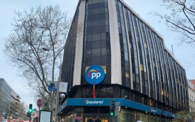 Desalojo en la sede del PP por una falsa alarma de bomba en Genova