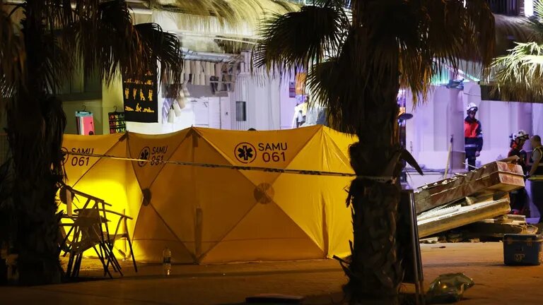Agencia Efe.-Tragedia en la Playa de Palma de Mallorca: Cuatro fallecidos y 16 heridos en el derrumbe de una terraza