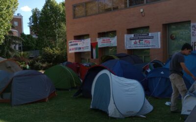 Estudiantes madrileños acampan en solidaridad con Palestina exigiendo el fin del conflicto en Gaza