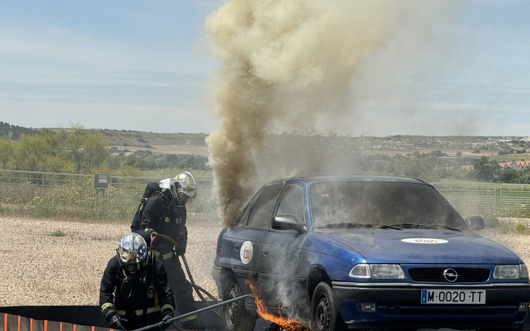 Bomberos de Madrid innovan en extinción de incendios en vehículos eléctricos