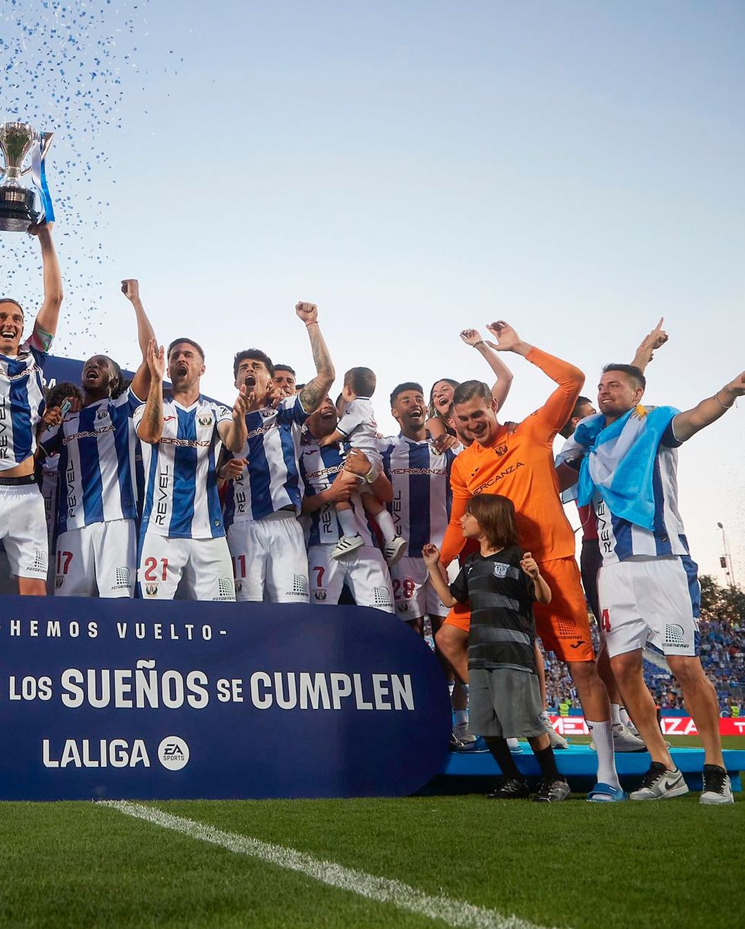 @cdleganes.- El C.D. Leganés logra el ascenso a Primera División y se corona como líder
