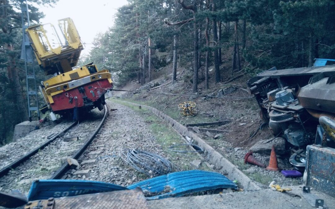 Un choque entre máquinas en obras del tren de Cercedilla deja ocho heridos leves