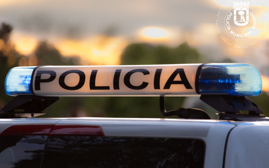 La policía descubre drogas cultas en coche en Villaverde