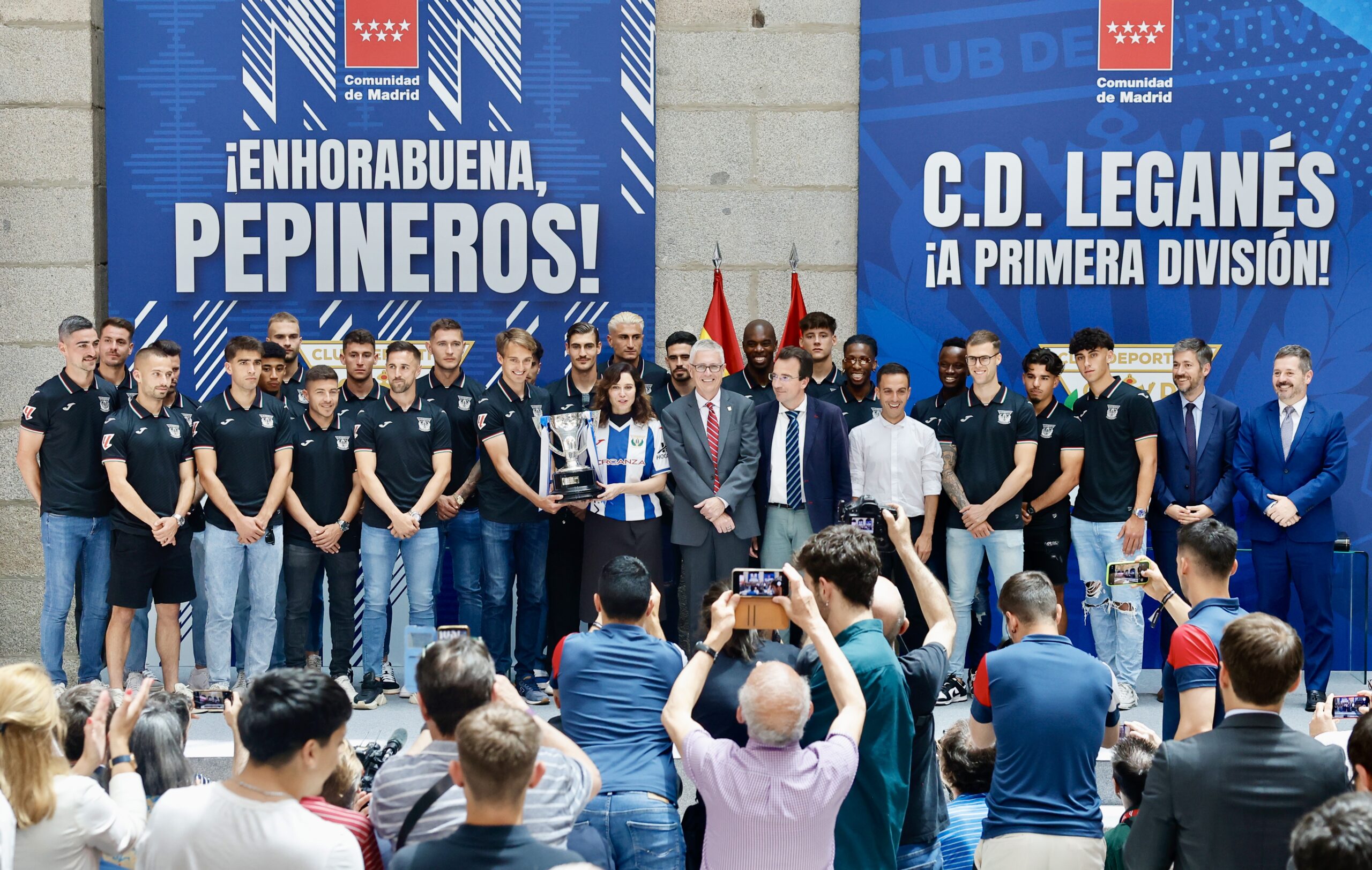 Ayuso celebra el ascenso del CD Leganés: "La Comunidad de Madrid presume de cinco equipos en Primera División"