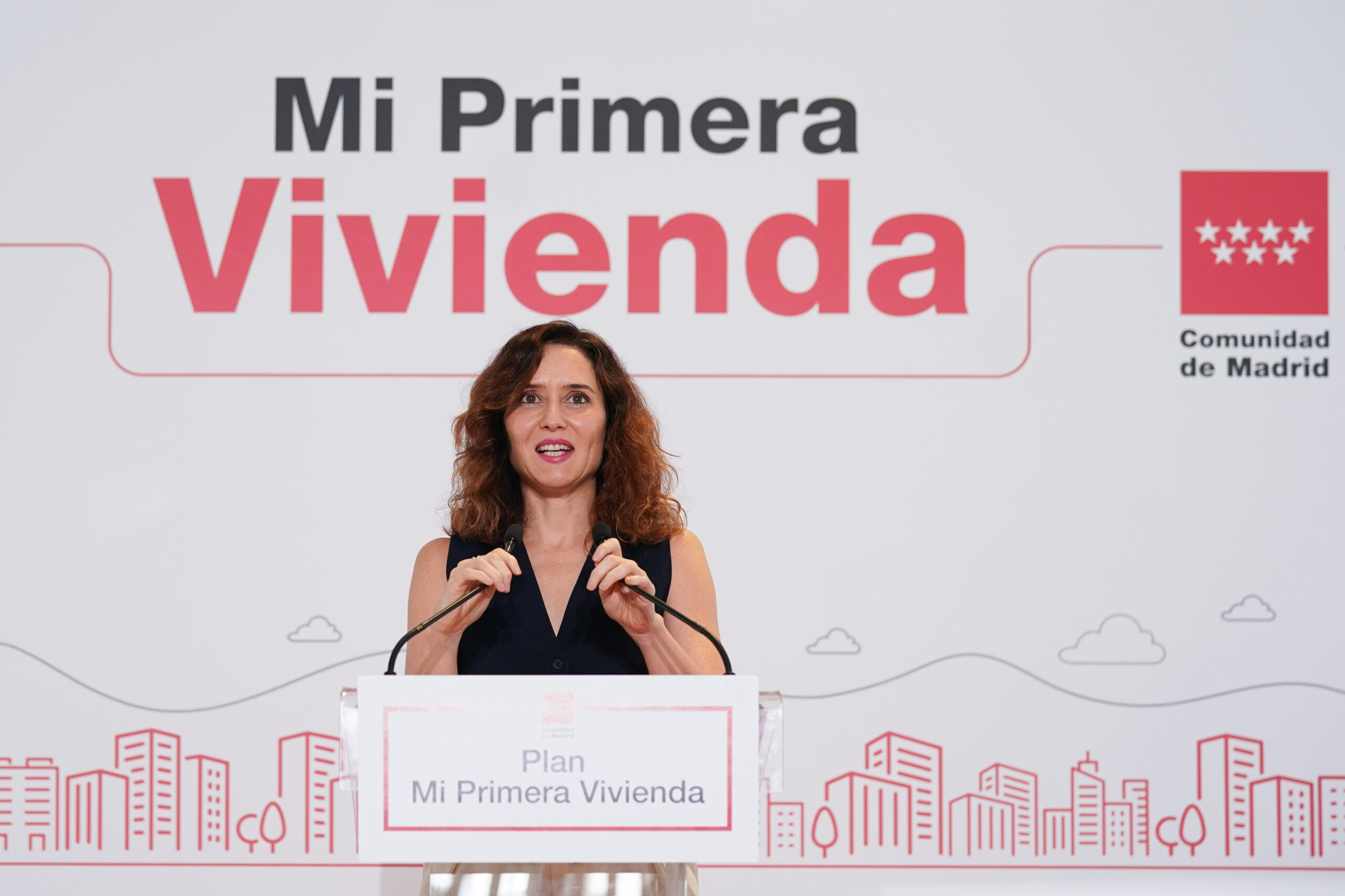 Ayuso presenta las novedades de Mi Primera Vivienda y anuncia la extensión de la gratuidad de los servicios del Plan Alquila