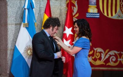 El PSOE recurre la concesión de medalla de Ayuso a Milei por presunto fraude de Ley