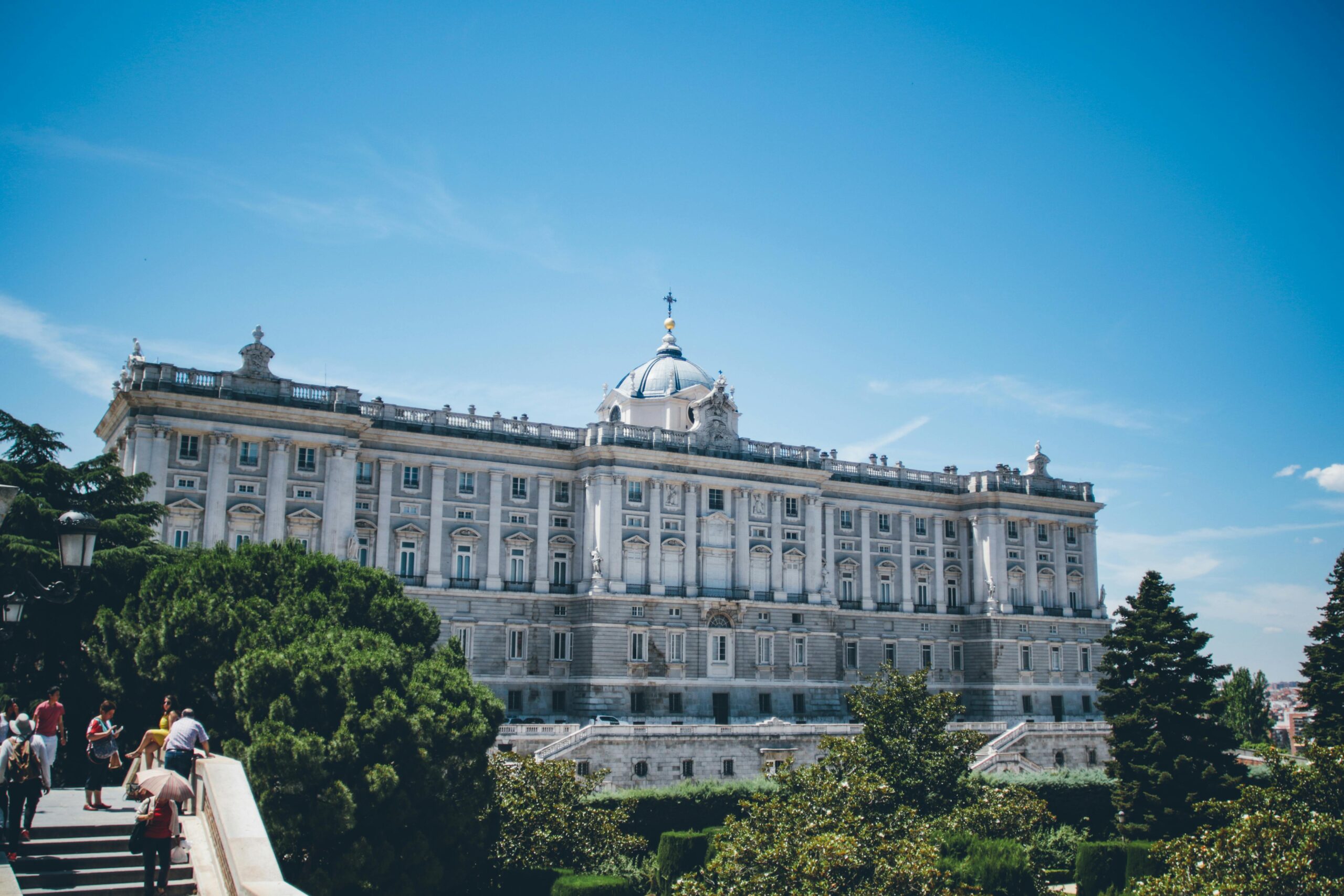 Leve descenso de temperaturas máximas en la Comunidad de Madrid este lunes, con alerta amarilla por calor