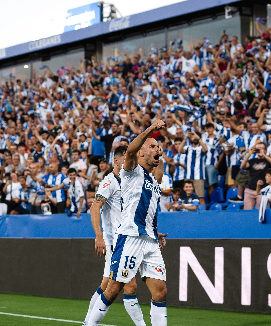 El Leganés vence 2-1 a Las Palmas en su regreso a Primera División