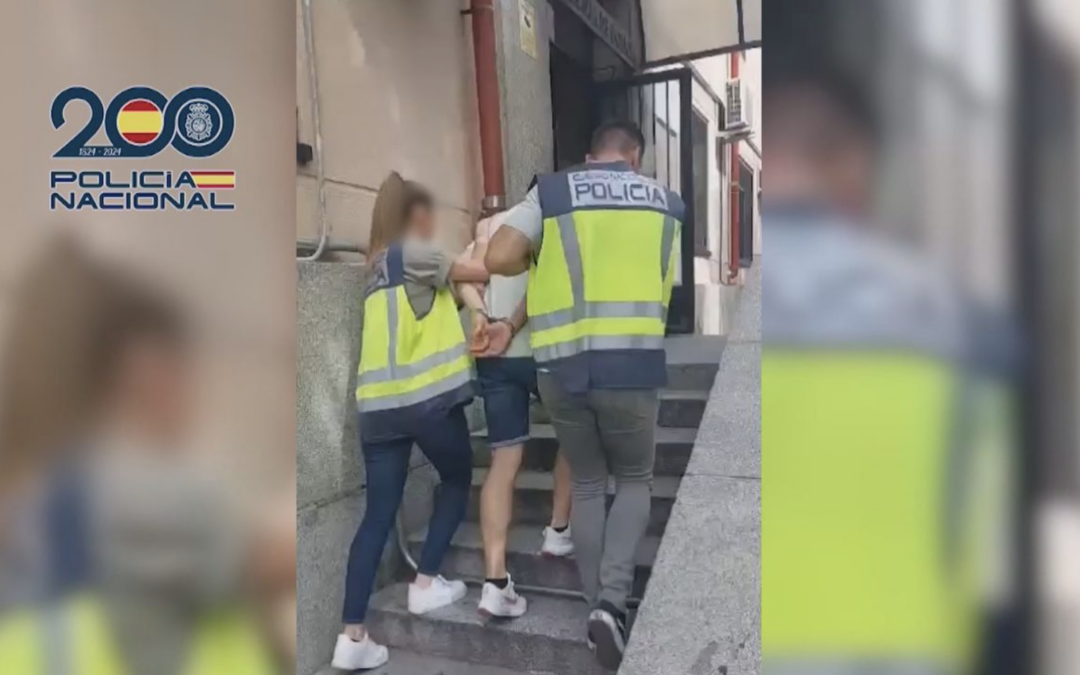 La Policía Nacional libera a una mujer y a su bebé en Puente de Vallecas