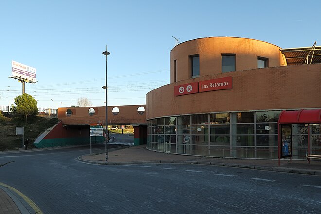 Corte de un mes en la rotonda de acceso a la estación de Las Retamas de Alcorcón por obras