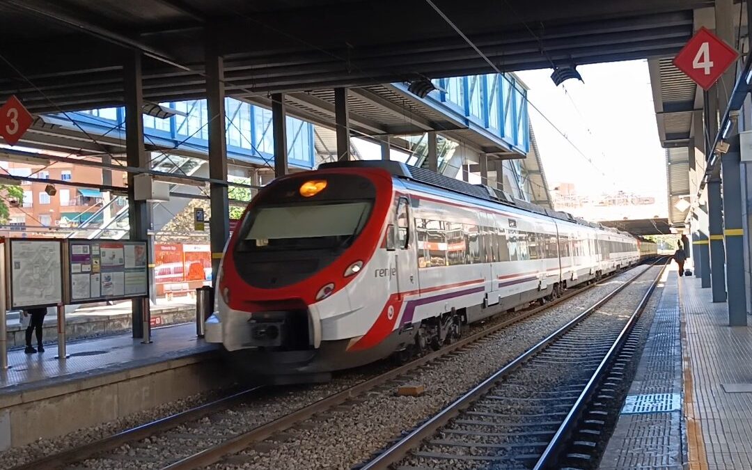 La estación de Recoletos reabre tras obras de mejora y los trenes de Cercanías recuperan la normalidad