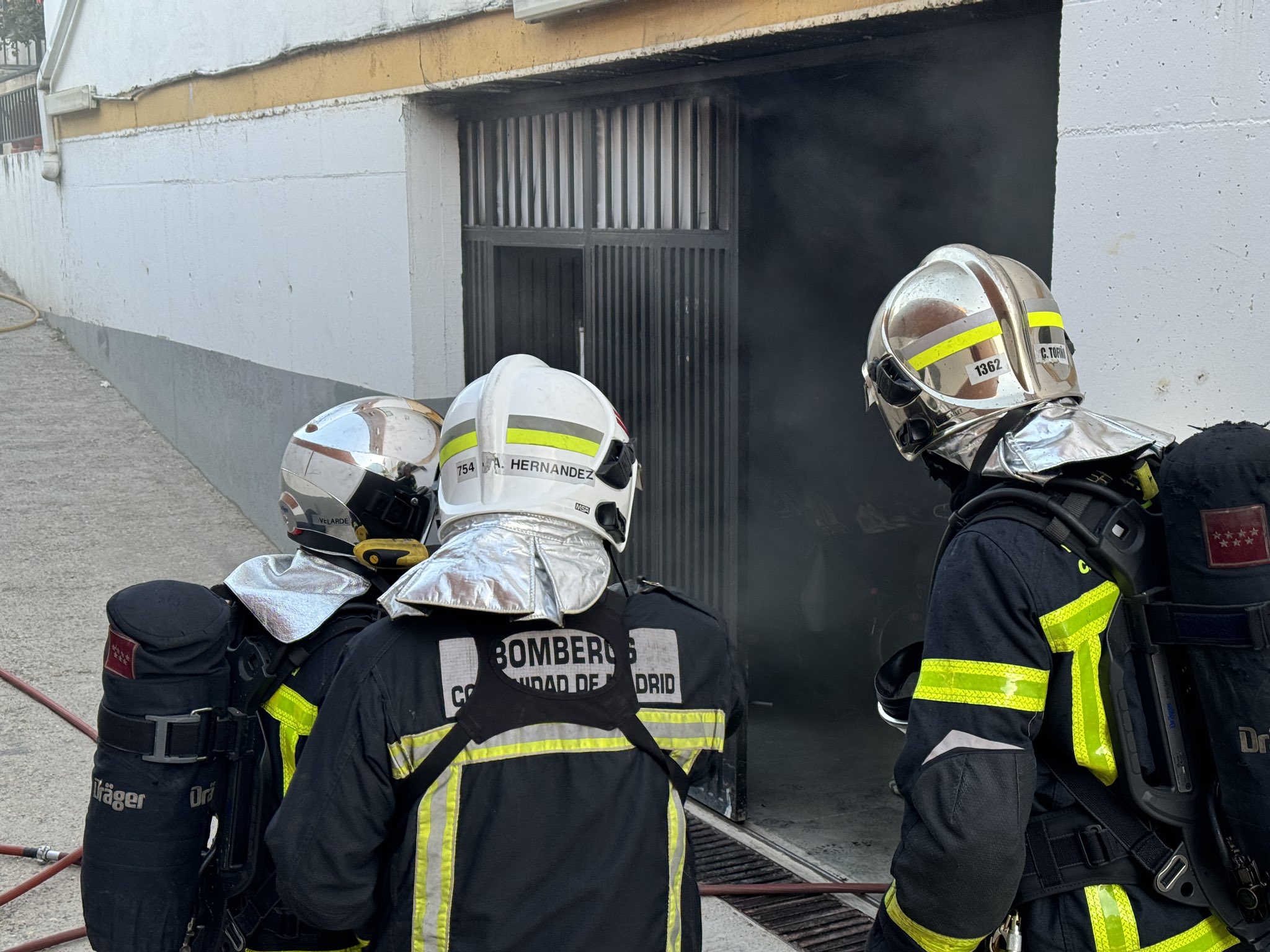 Incendio en un chalé de Collado Villalba deja la planta baja destruida sin heridos