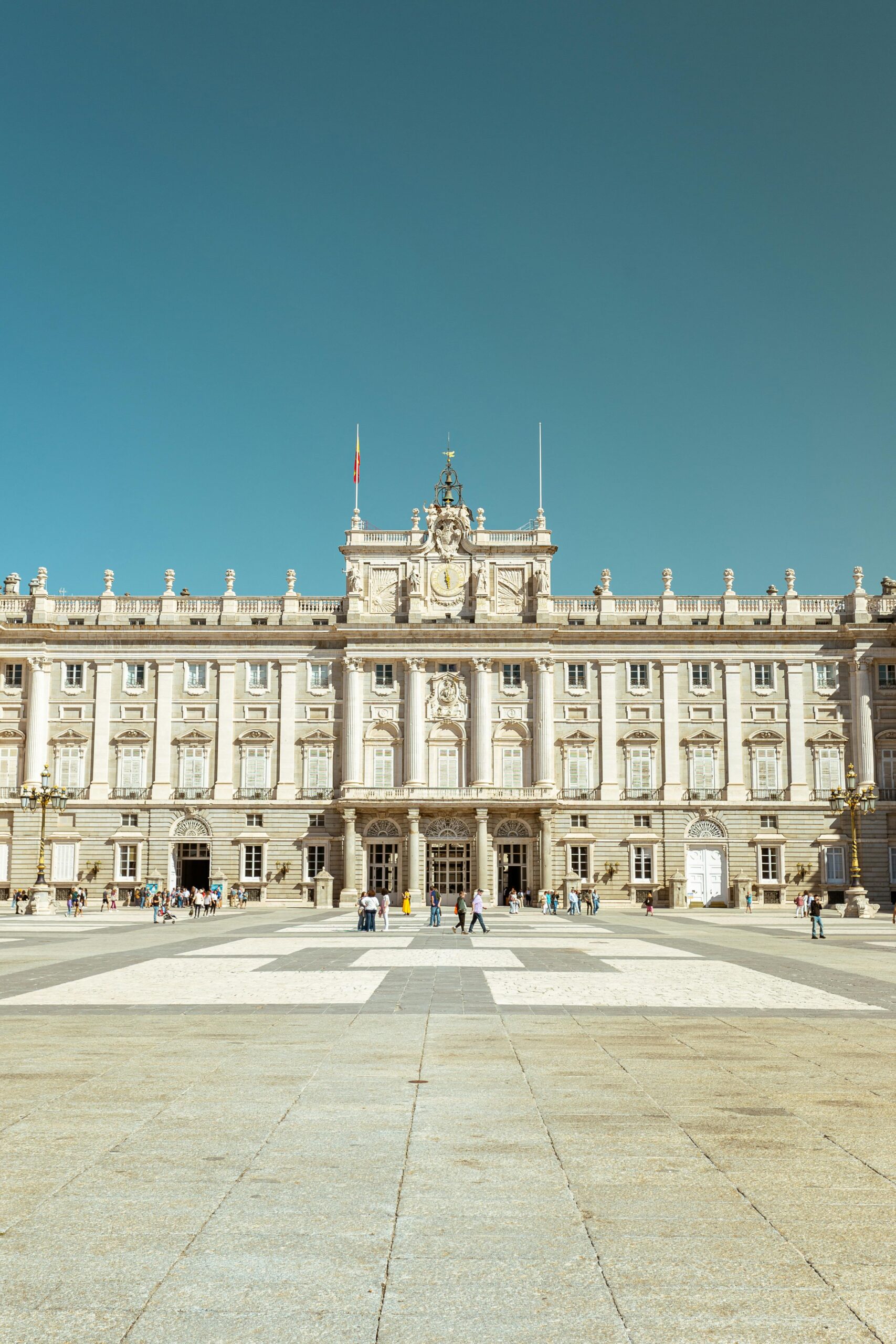 Cielos despejados y temperaturas estables en Madrid este lunes