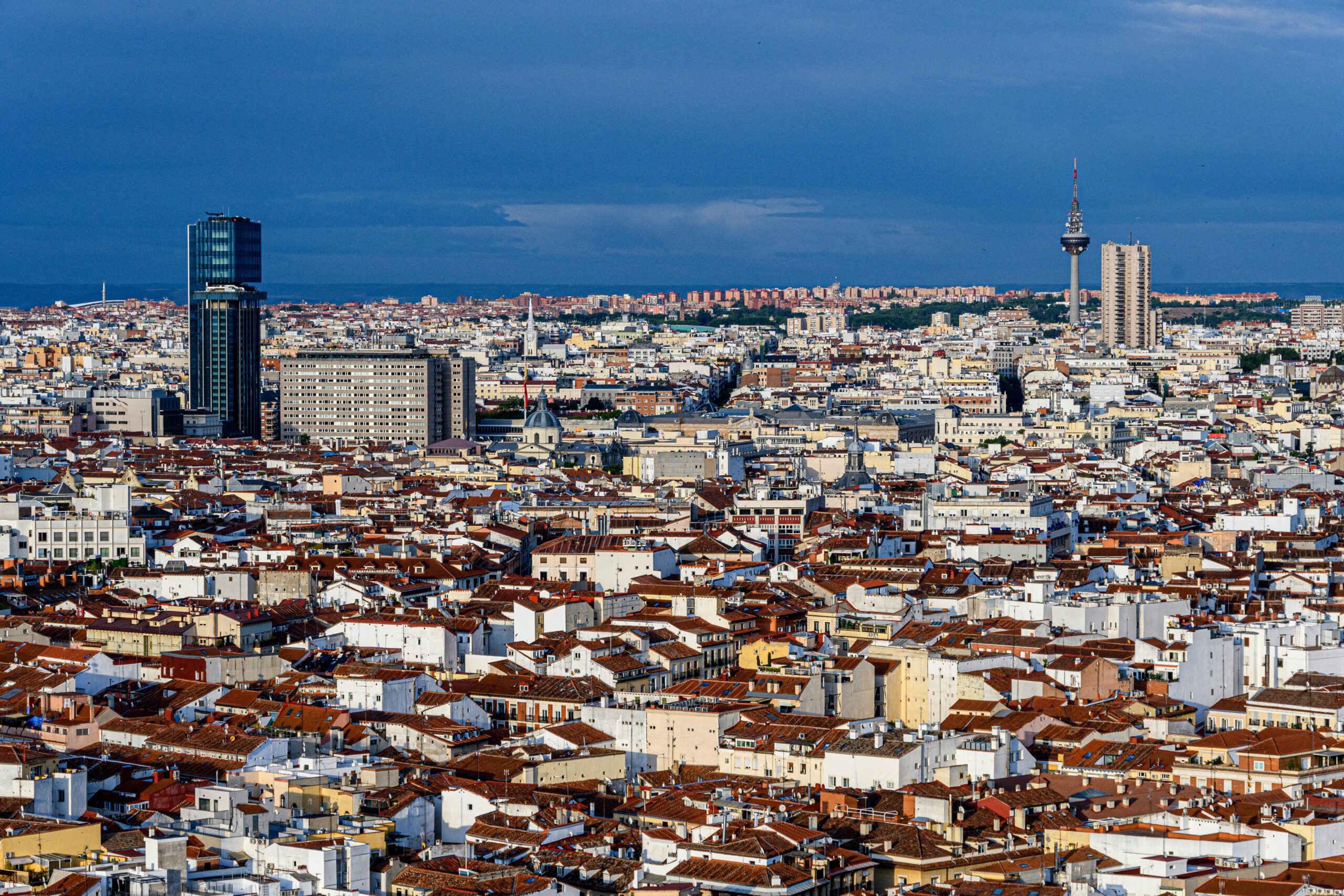 El tiempo en Madrid: Cielos despejados y ligero ascenso en las temperaturas diurnas