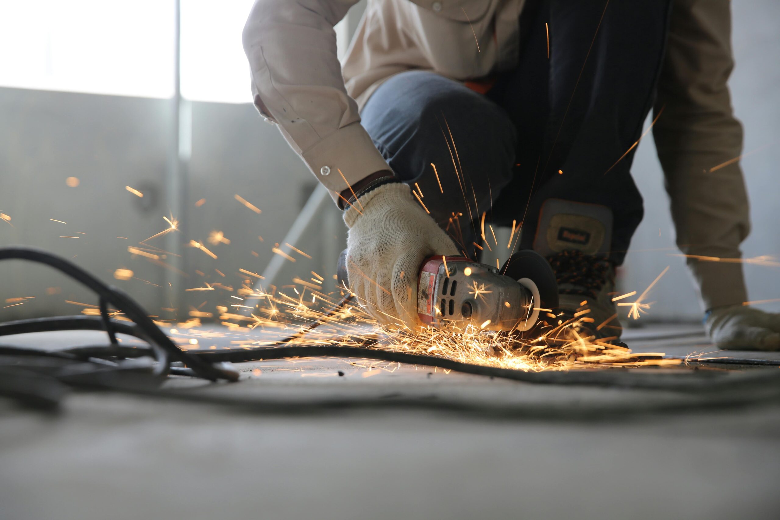 La Comunidad de Madrid advierte a 700 empresas de construcción sobre los riesgos del calor laboral