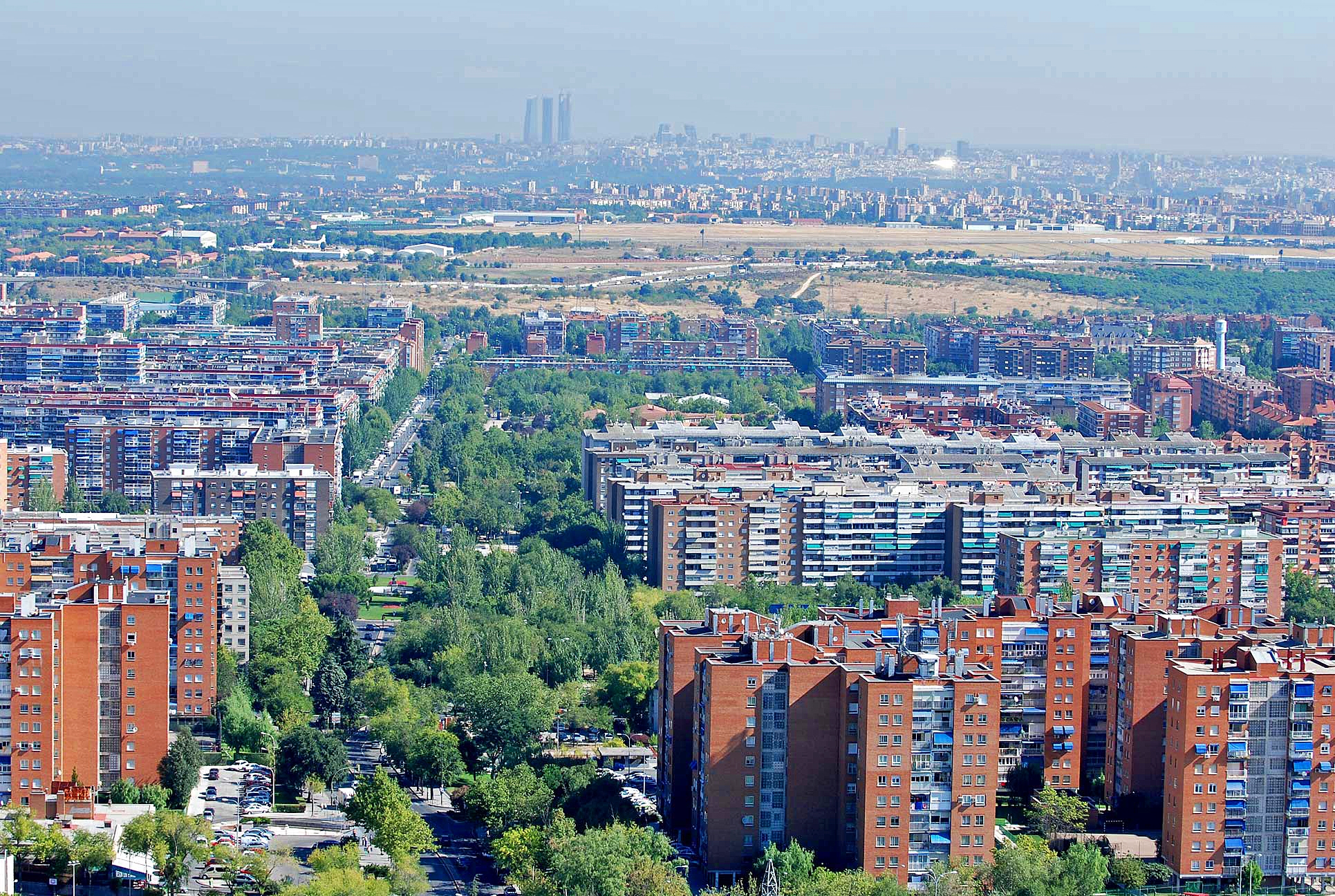 Alcorcón incentiva el uso de placas solares y penalizará las viviendas vacías