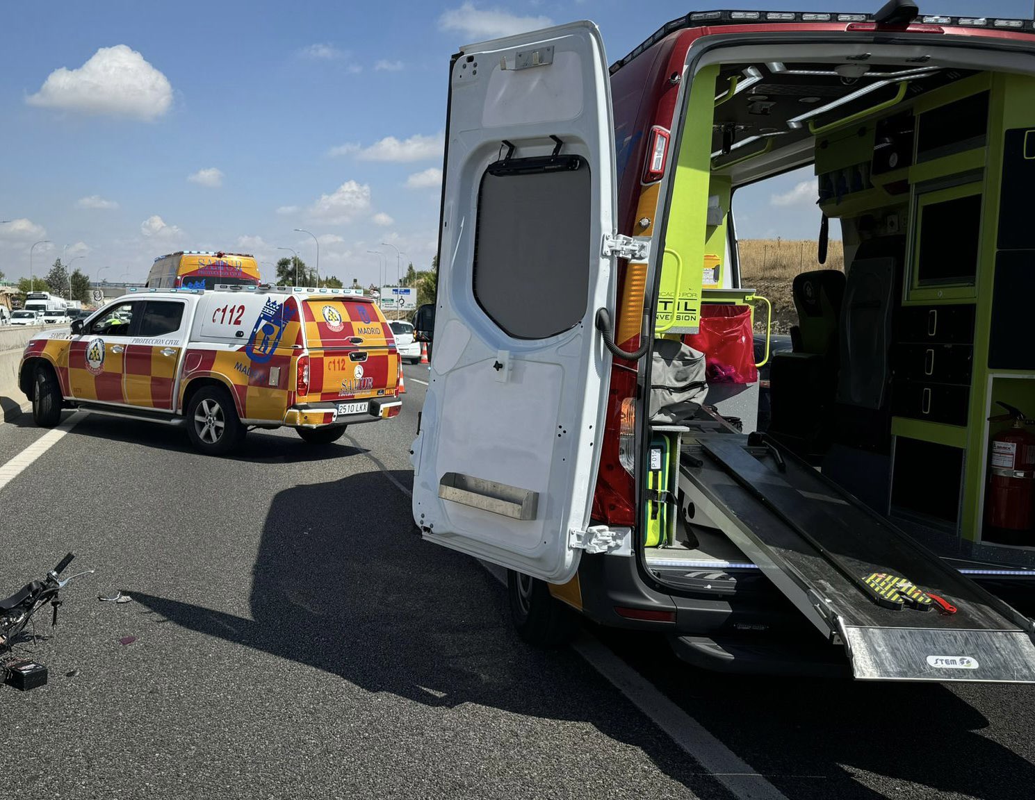 Retenciones en la M-40 por un accidente de moto en el kilómetro 11