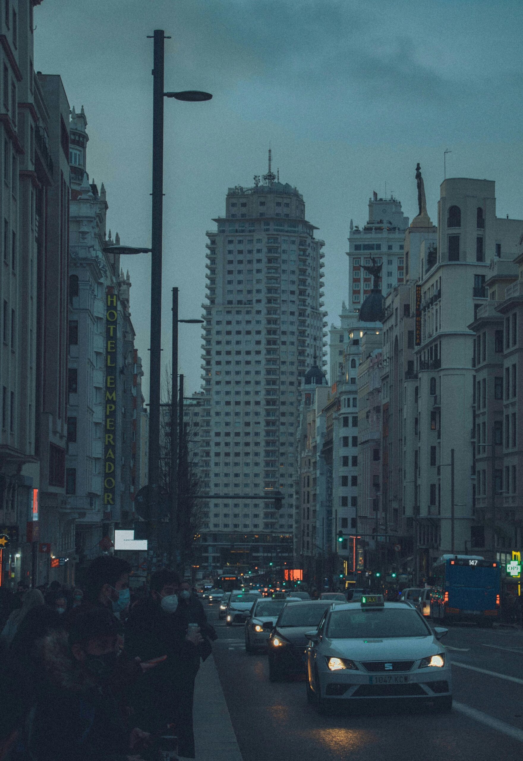 Fuertes rachas de viento derriban árboles y causan incidentes en la Comunidad de Madrid