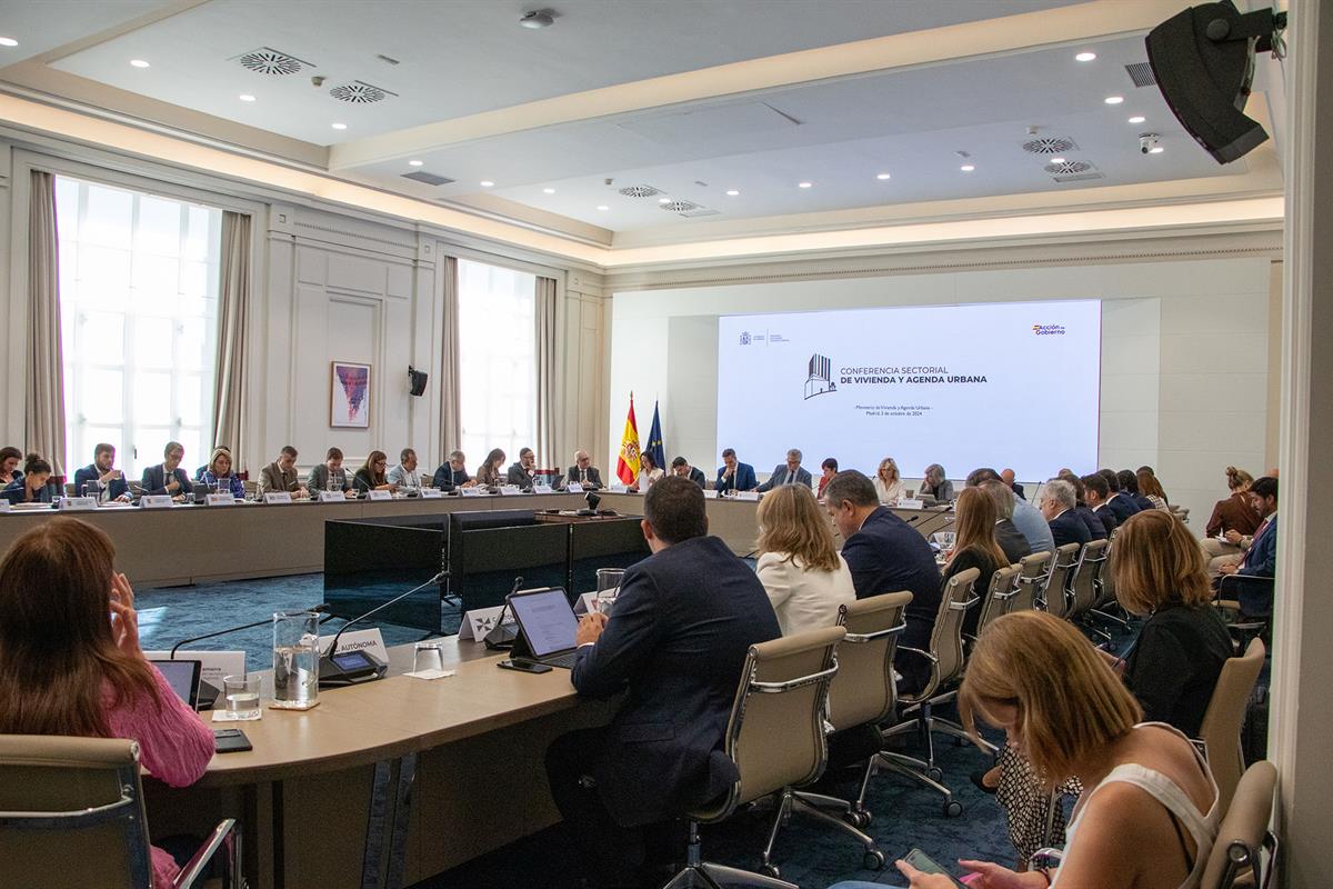 Acuerdo en la Conferencia Sectorial de Vivienda a pesar de tensiones políticas entre el Gobierno y el PP