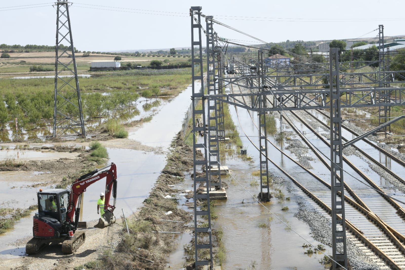 La DANA deja la alta velocidad Madrid-Valencia sin servicio por tres semanas