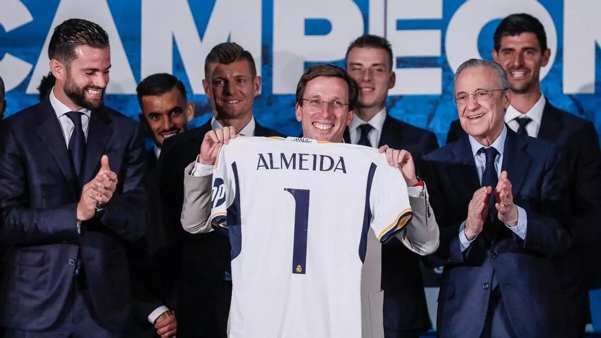 El alcalde José Luis Martínez-Almeida, durante la celebración de la última Copa de Europa del Real Madrid. Ayuntamiento de Madrid