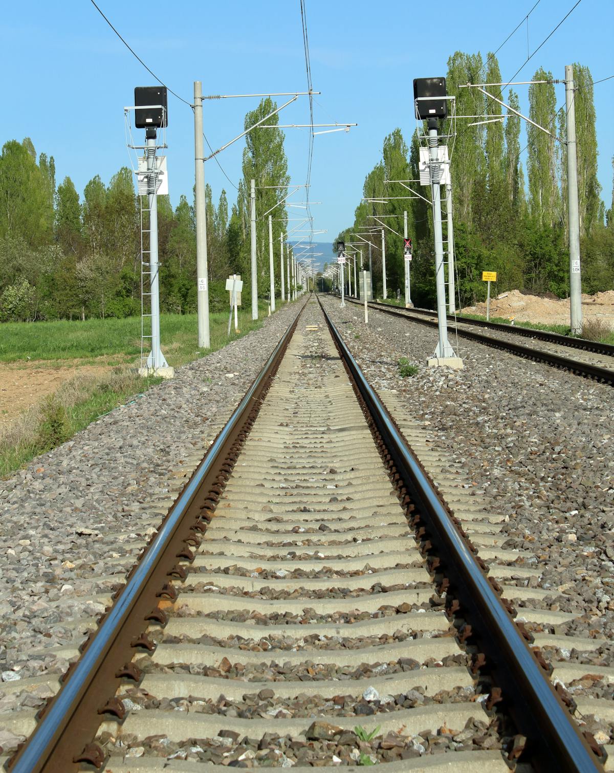 Descarrila un tren en Guadalajara y cortan la línea Madrid-Barcelona