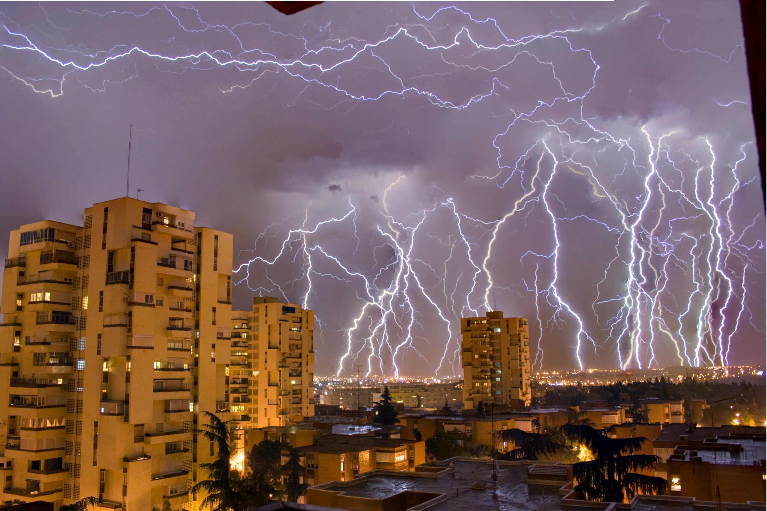 Previsión de lluvias débiles y temperaturas suaves en Madrid este jueves