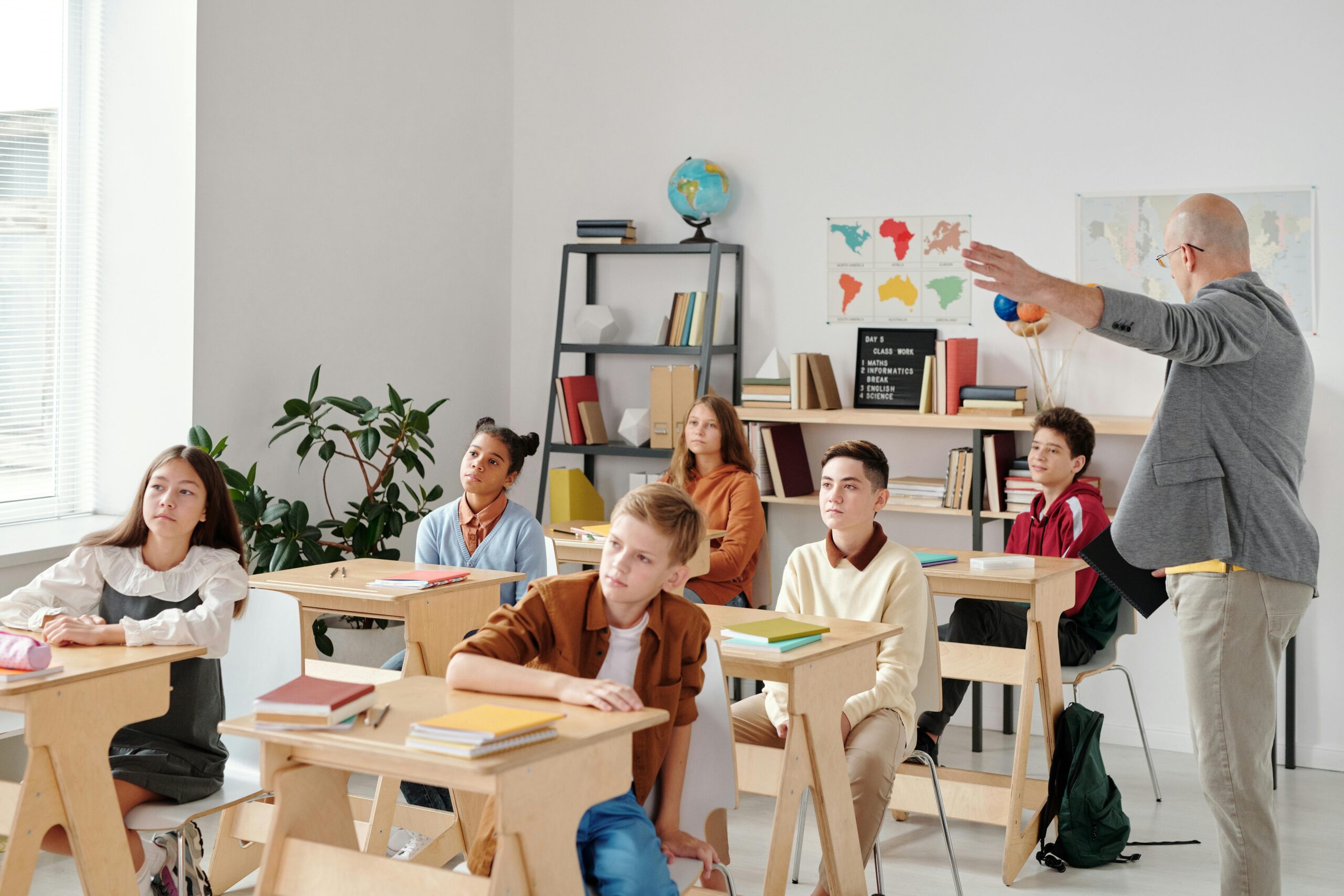 Madrid incorporará 1º y 2º de ESO en colegios de Primaria a partir del próximo curso