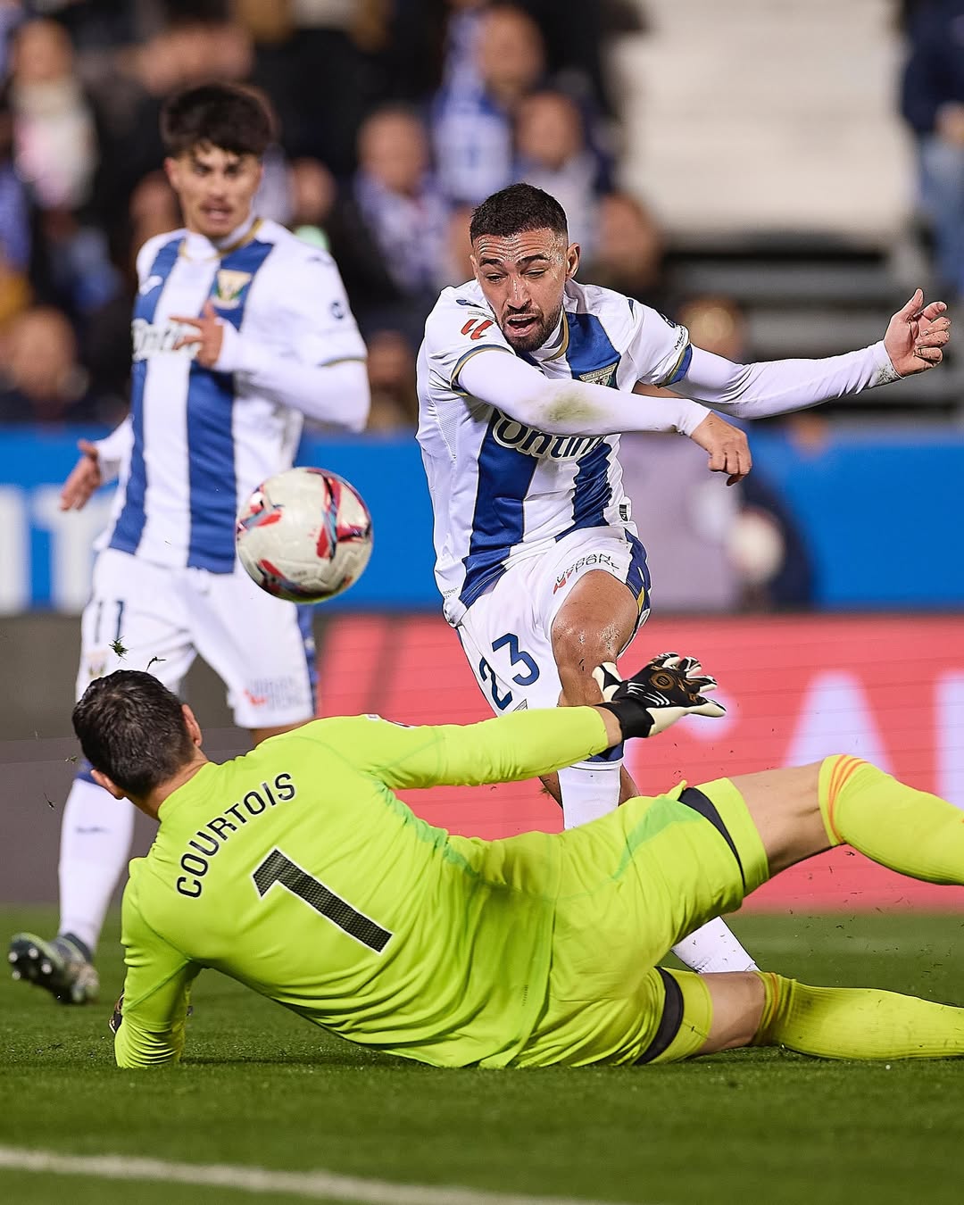 El Real Madrid derrota al Leganés (0-3) y se acerca al liderato de La Liga