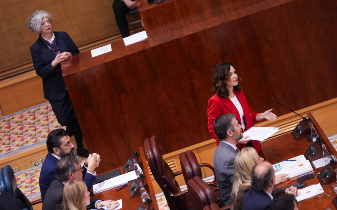 Ayuso critica a Sánchez en la Asamblea: “Sin Franco, Pedro Sánchez no es nada ni nadie”