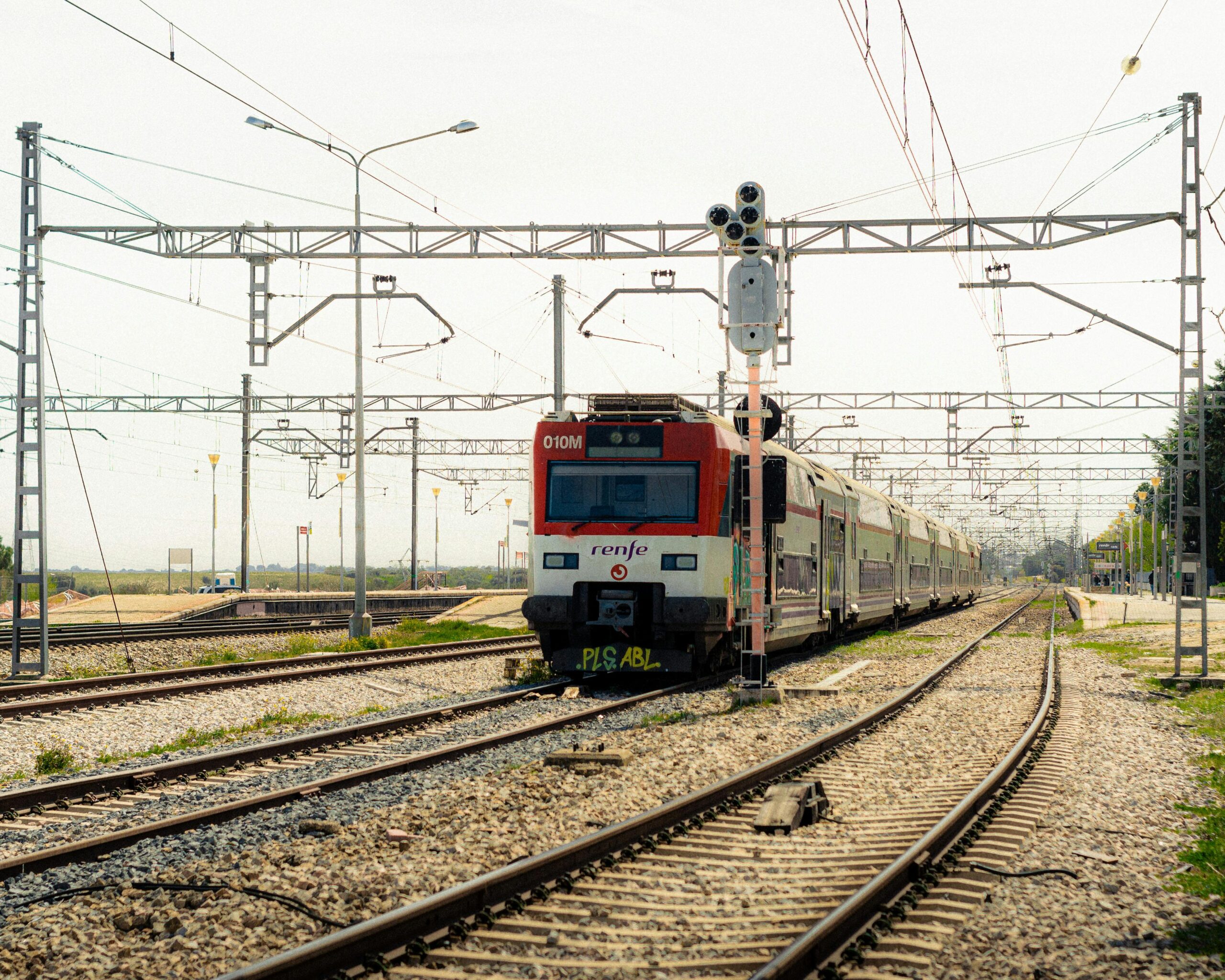 Renfe refuerza las líneas C1 y C10 de Cercanías Madrid y estrena nuevo mapa