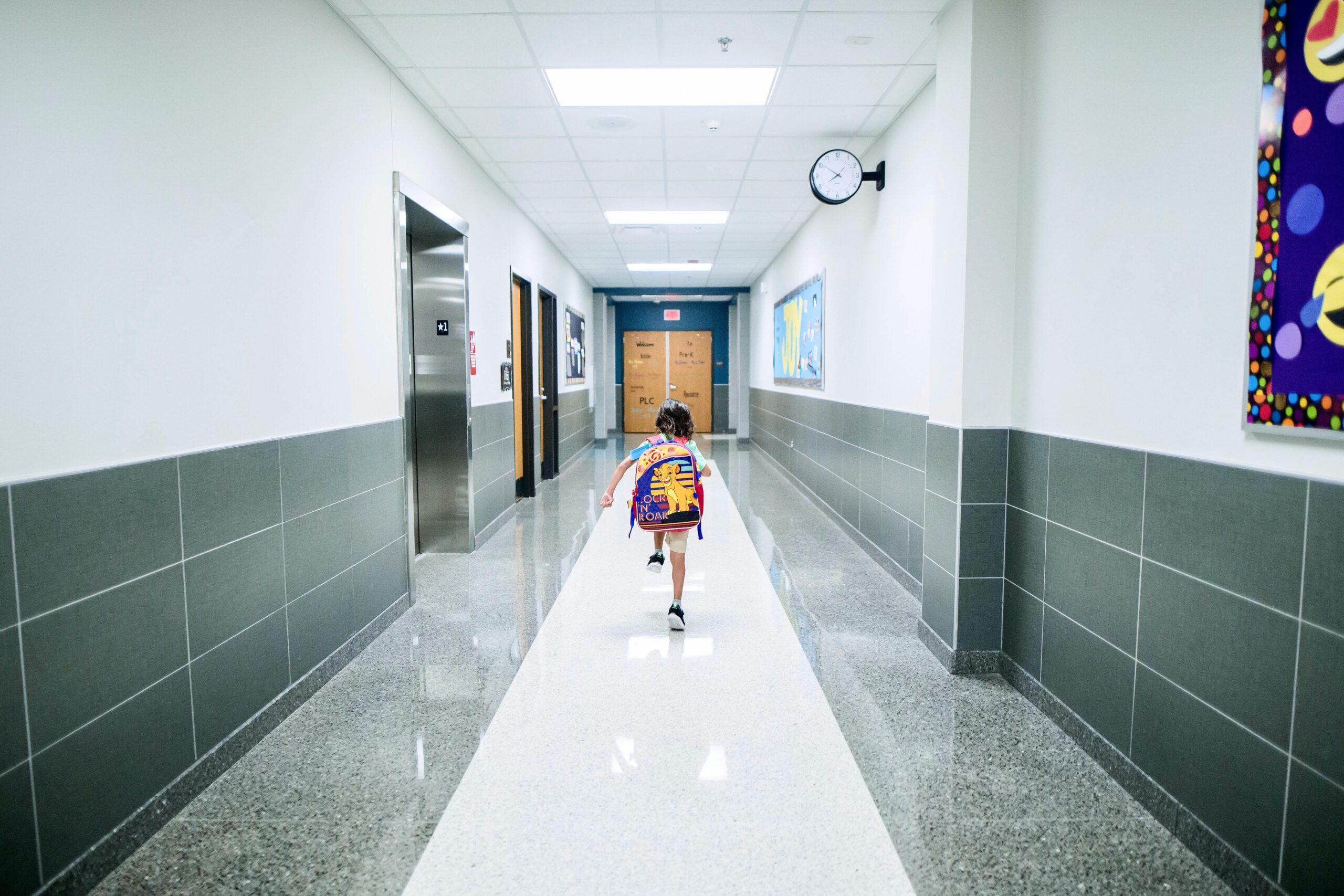 La Comunidad de Madrid abrirá el 12 de marzo el periodo de escolarización 2025/26