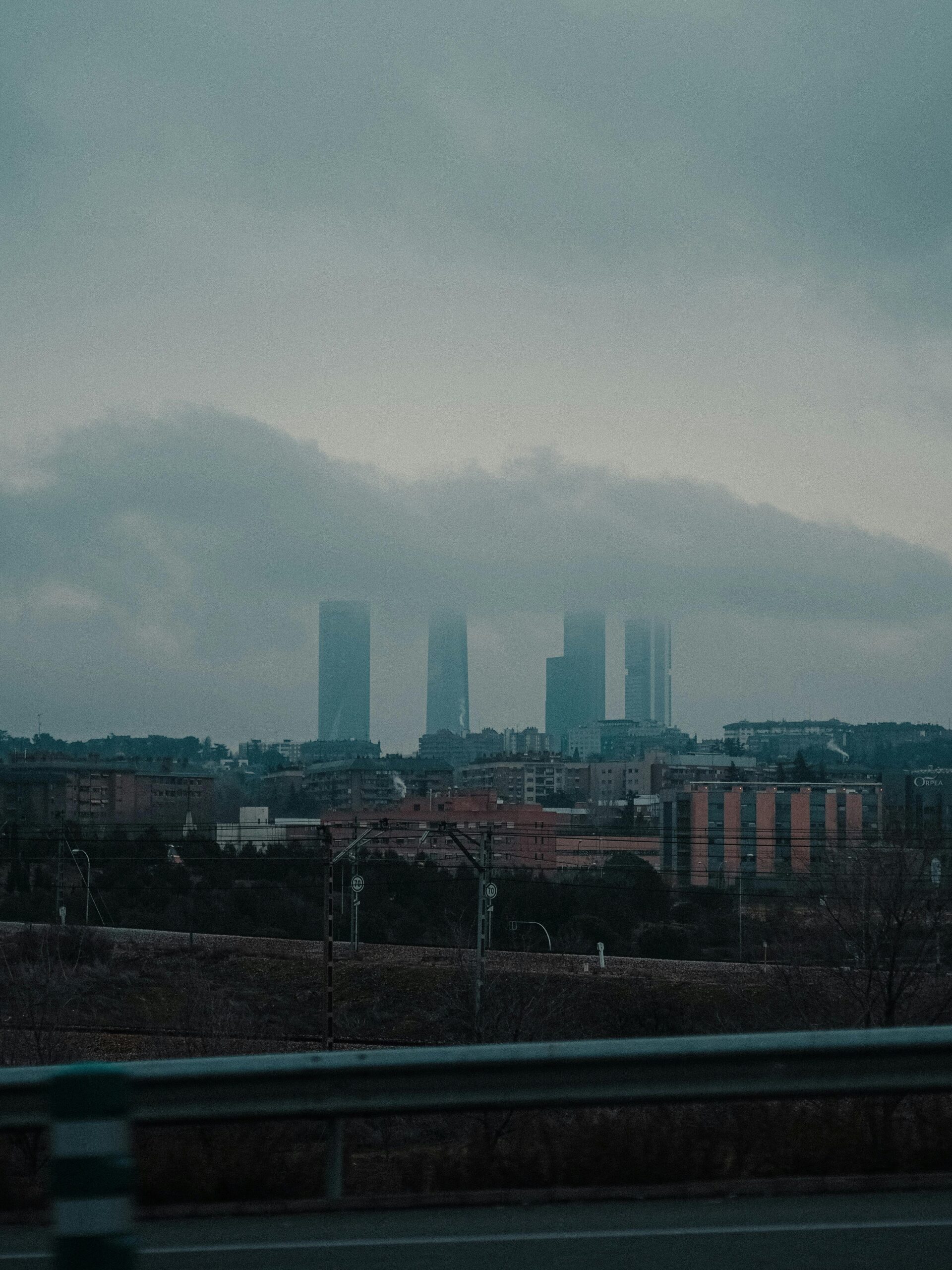 Nieblas matinales y máximas de 16 grados este martes en Madrid