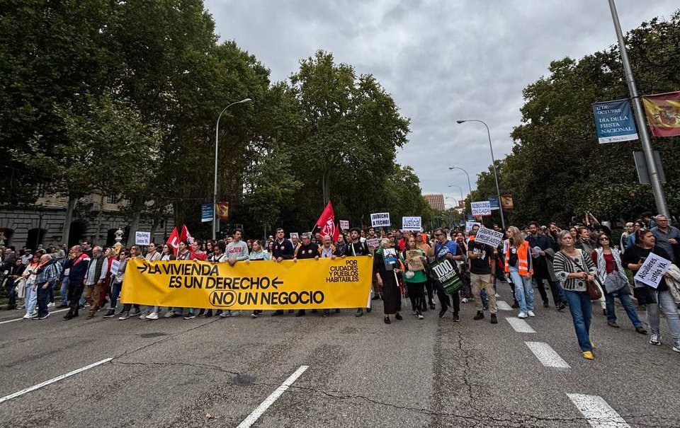 Nueva manifestación en Madrid por el derecho a la vivienda convocada por Hábitat24