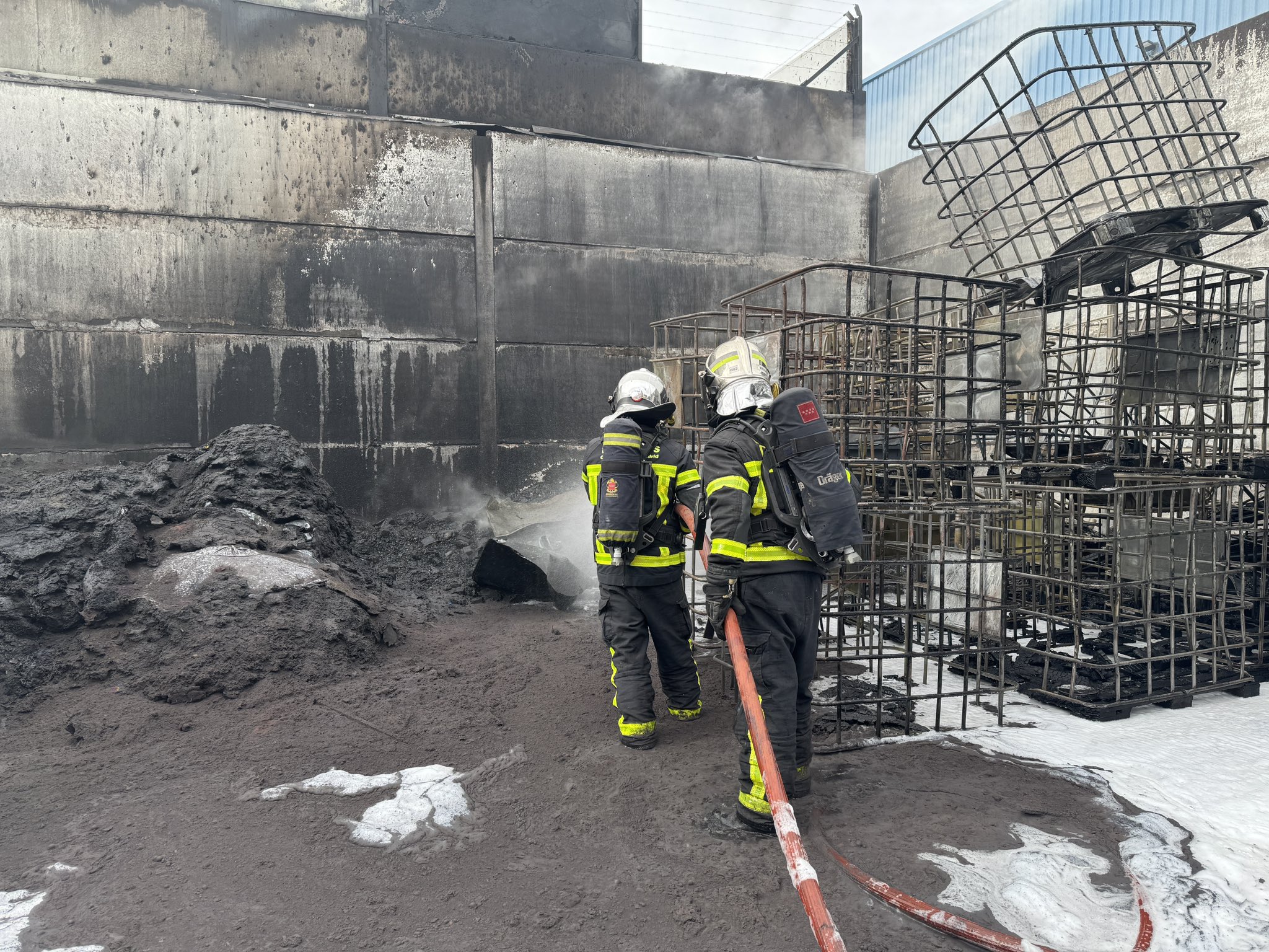 Incendio en una nave de reciclado de cartuchos de tóner en Parla